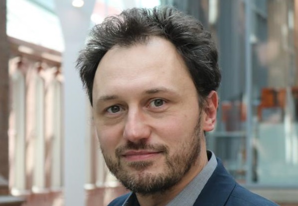 Giuliano Punzo profile close-up<br />

